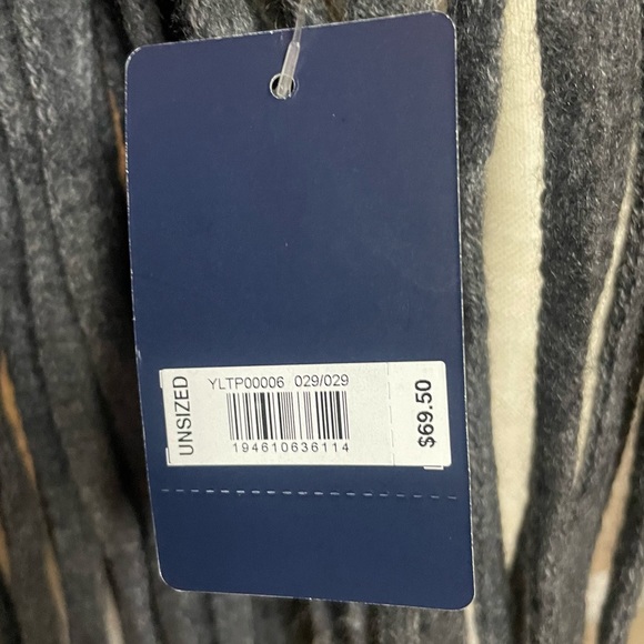 Lucky Brand brushed raschel knit fringed heathered dark gray scarf, NWT - Picture 6 of 6